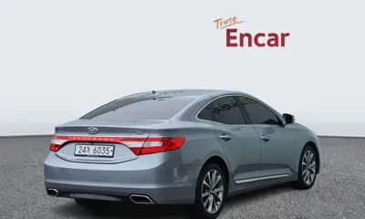 Hyundai Grandeur 2015, 226620 км, за 3581.43 USD