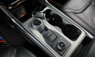 Ford Explorer 2022, 13698 км, за 26362.73 USD - фото 9