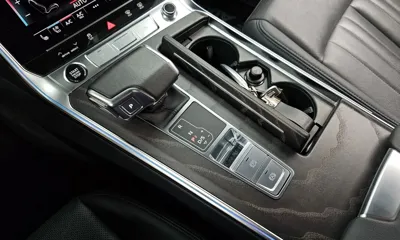 Audi A6 2023, 68322 км, за 21225.67 USD - фото 9