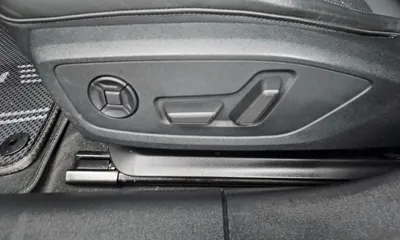 Audi A6 2023, 68322 км, за 21225.67 USD - фото 31