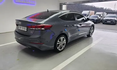 Hyundai Avante 2017, 110653 км, за 4551.67 USD