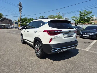 Kia Seltos 2020, 72812 км, за 11487.46 USD - фото 6