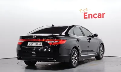 Hyundai Grandeur 2011, 236300 км, за 1943.7 USD