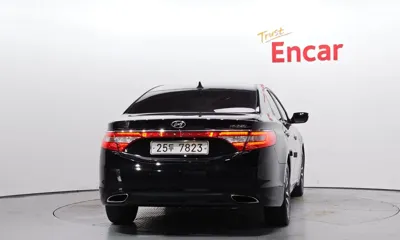 Hyundai Grandeur 2011, 236300 км, за 1943.7 USD
