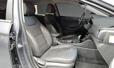 Hyundai Ioniq 2019, 120872 км, за 7687.3 USD - фото 10