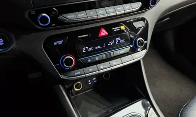 Hyundai Ioniq 2019, 120872 км, за 7687.3 USD - фото 18