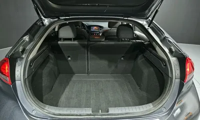 Hyundai Ioniq 2019, 120872 км, за 7687.3 USD - фото 20