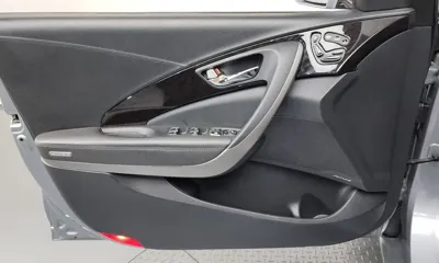 Hyundai Grandeur 2016, 105262 км, за 4726.27 USD - фото 24