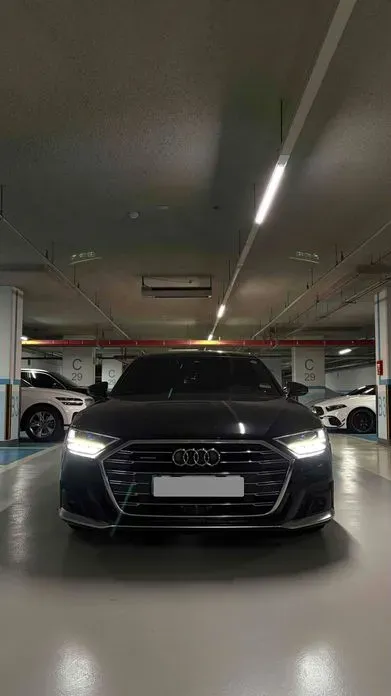 Audi A8 2020, 89000 км, за 40954.29 USD