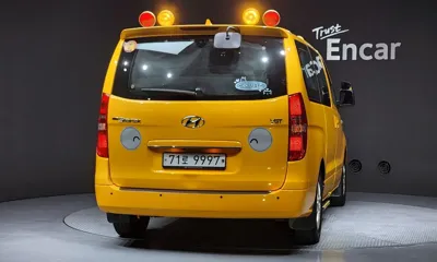 Hyundai Starex 2019, 159105 км, за 8205.33 USD