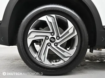 Hyundai Santafe 2023, 28365 км, за 17908.8 USD
