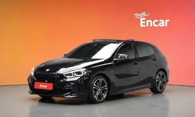 BMW 1-Series · 2022 год