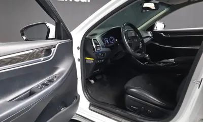 Hyundai Grandeur 2018, 144145 км, за 7811.08 USD - фото 10