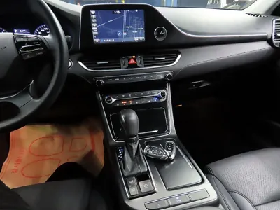 Hyundai Grandeur 2017, 139065 км, за 7752.45 USD - фото 9