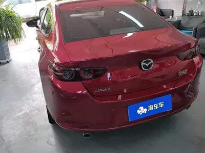 Mazda 3 Axela 2023, 29000 км, за 11624.26 USD
