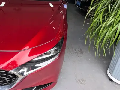 Mazda 3 Axela 2023, 29000 км, за 11624.26 USD