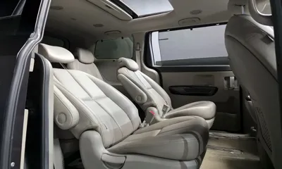 Kia Canival 2018, 56566 км, за 11567.96 USD - фото 12