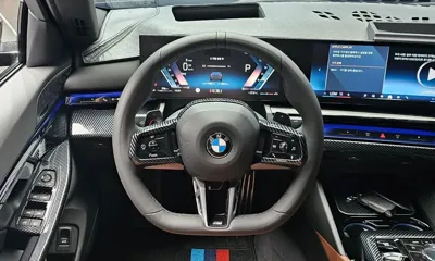 BMW 5-Series 2025, 11055 км, за 65314.43 USD - фото 13