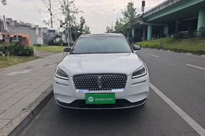Lincoln Corsair 2022, 24800 км, за 20616 USD