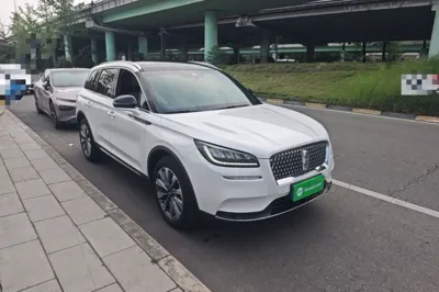 Lincoln Corsair 2022, 24800 км, за 20616 USD