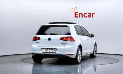 Volkswagen Golf 2015, 173943 км, за 5420.42 USD