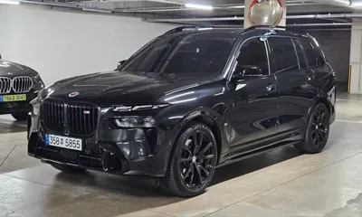 BMW X7 · 2023 год