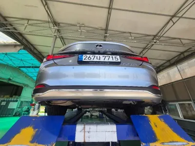 Lexus ES 2025, 28765 км, за 32232.85 USD