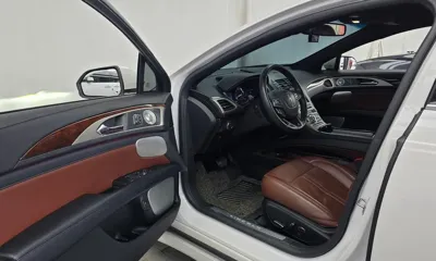 Lincoln MKZ 2019, 88924 км, за 12286.29 USD - фото 10