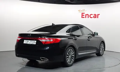 Hyundai Grandeur 2014, 116501 км, за 4232.6 USD - фото 2