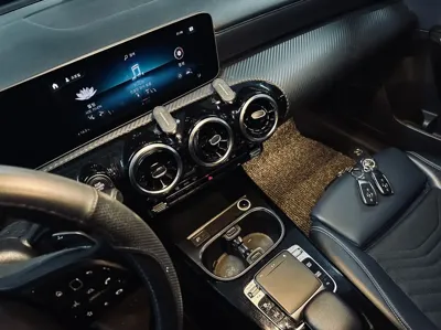 Mercedes-Benz A-Class 2019, 65759 км, за 11009.78 USD - фото 6