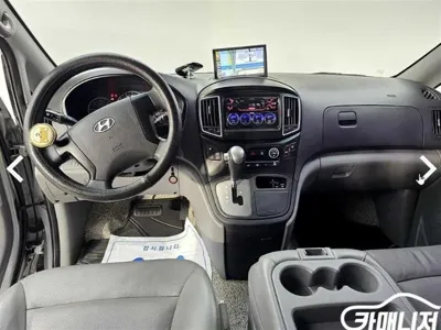 Hyundai Starex 2017, 119442 км, за 5112.28 USD