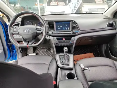 Hyundai Elantra 2019, 101100 км, за 5956.95 USD - фото 10