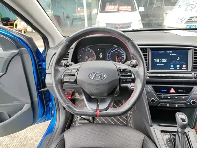 Hyundai Elantra 2019, 101100 км, за 5956.95 USD - фото 11
