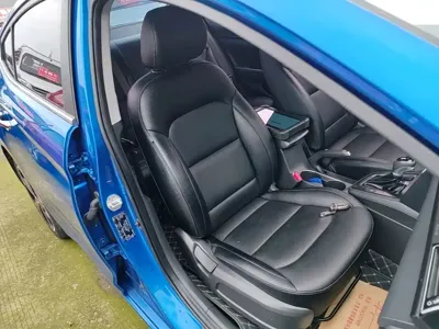 Hyundai Elantra 2019, 101100 км, за 5956.95 USD - фото 25