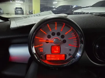 MINI Coupe 2012, 132000 км, за 1962.72 USD