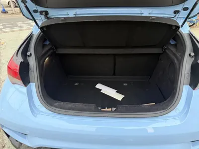 Hyundai Veloster 2019, 110000 км, за 8131.68 USD - фото 11