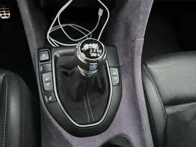 Hyundai Veloster 2019, 110000 км, за 8131.68 USD - фото 18