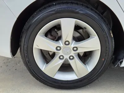 Hyundai Avante 2012, 147736 км, за 2723.79 USD
