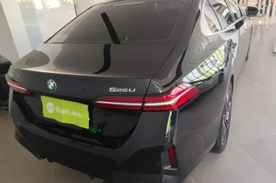 BMW 5 Series 2024, 49800 км, за 38886 USD