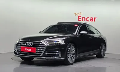 Audi A8 · 2021 год