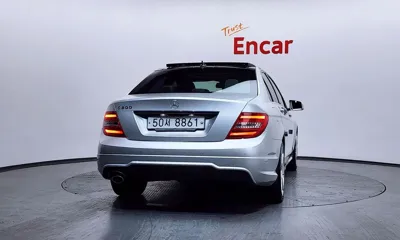 Mercedes-Benz C-Class 2013, 88221 км, за 4561.08 USD