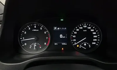 Hyundai Avante 2018, 1232 км, за 8905.93 USD - фото 8