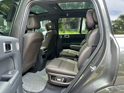 Li Auto Li L8 2023, 69000 км, за 28810.36 USD
