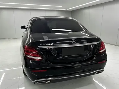 Mercedes-Benz E-Class 2019, 80000 км, за 22041.95 USD