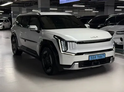 Kia EV9 2024, 22123 км, за 36084.71 USD