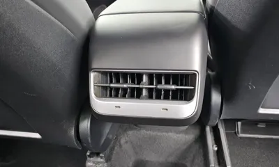 Tesla Model Y 2024, 44566 км, за 26913.48 USD - фото 28
