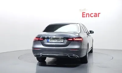 Mercedes-Benz E-Class 2021, 35792 км, за 25600.63 USD