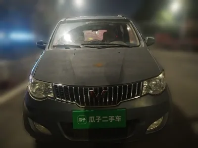Wuling Hongguang · 2014 год