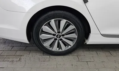 Hyundai Grandeur 2016, 155953 км, за 5684.83 USD
