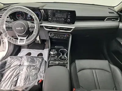 Kia K5 2023, 65342 км, за 11159.25 USD - фото 6